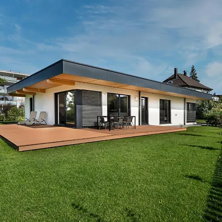 Moderner In Seenaehe * Hard